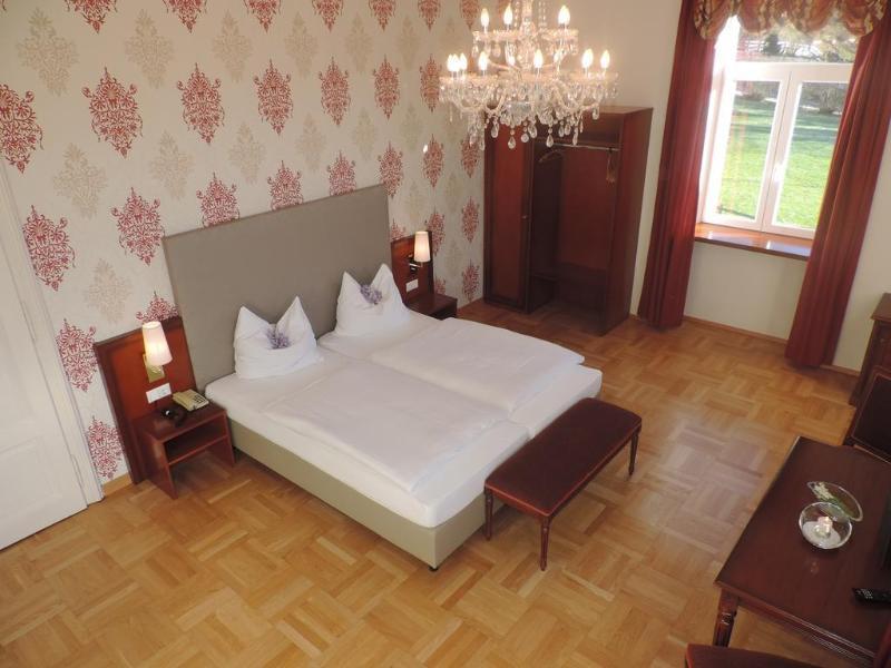Hotel Kaiser Franz Josef Millstatt am See Zewnętrze zdjęcie